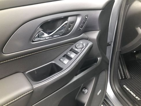 Used 2020 Chevrolet Traverse Premier image 13