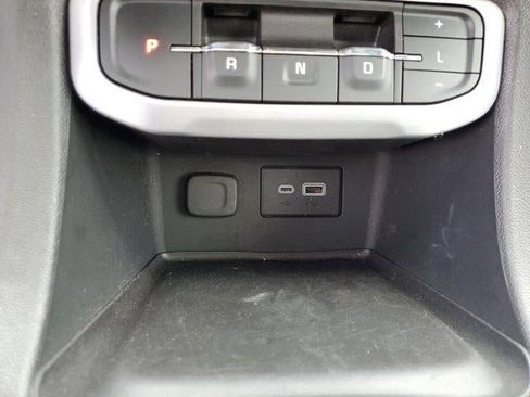 Used 2023 GMC Acadia SLE w/ Driver Convenience Package image 27