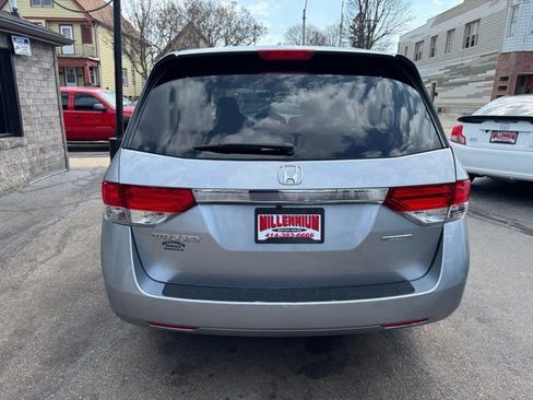 Used 2016 Honda Odyssey SE image 5