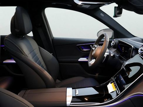 Certified 2026 Mercedes-Benz GLC 300 4MATIC image 8