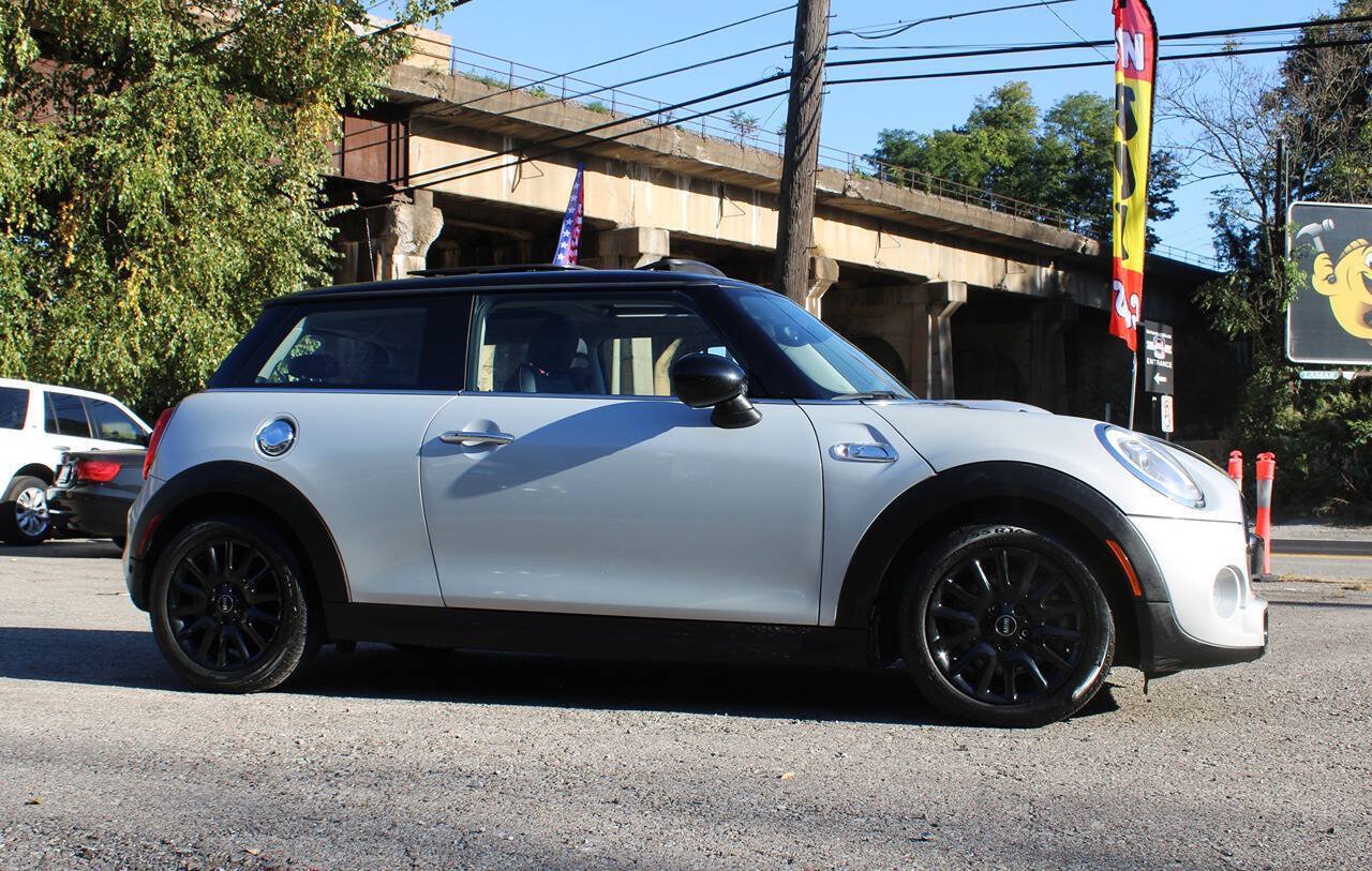 Used 2017 MINI Cooper S FWD image 10