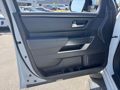 Used 2026 Toyota Tundra Platinum AWD/4WD image 31