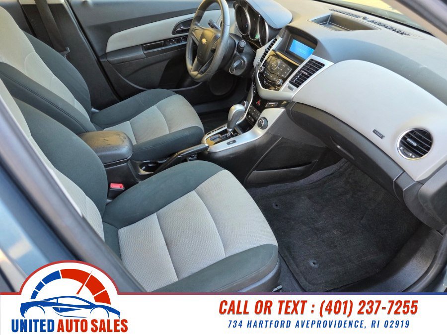 Used 2012 Chevrolet Cruze LS w/ Connectivity Package FWD image 13