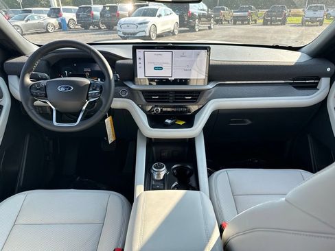 New 2027 Ford Explorer Platinum AWD/4WD image 14