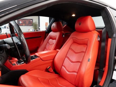 Used 2012 Maserati GranTurismo MC image 17