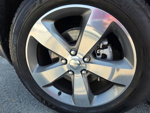 Used 2014 Jeep Grand Cherokee Limited image 9