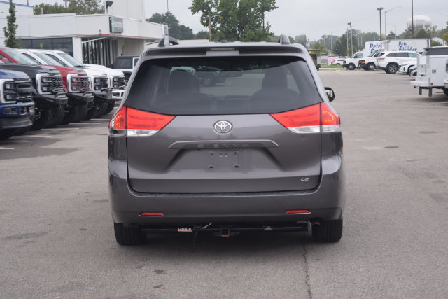 Used 2014 Toyota Sienna LE FWD image 24