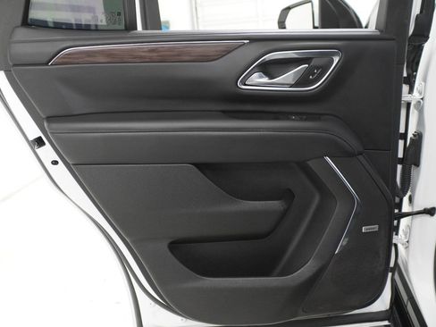 Used 2022 Chevrolet Tahoe LT w/ Luxury Package RWD image 32