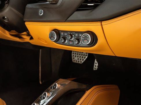 Used 2016 Ferrari 488 GTB RWD image 31