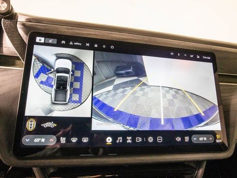 Used 2023 Rivian R1T Adventure image 21