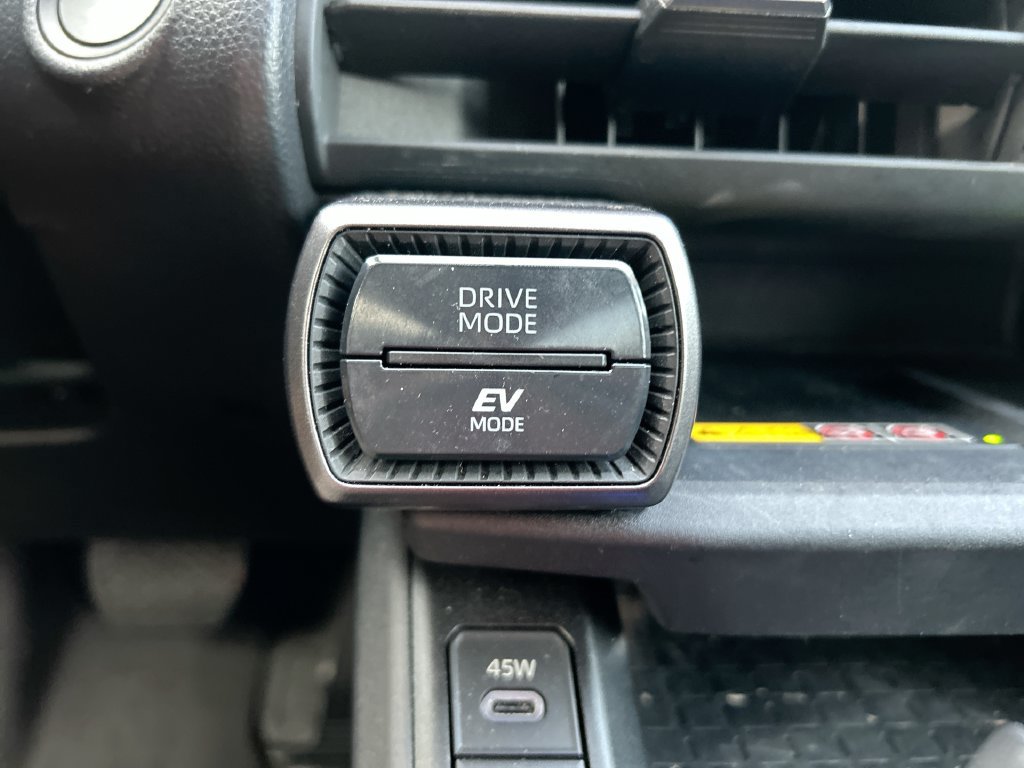 Used 2026 Toyota RAV4 FWD image 34