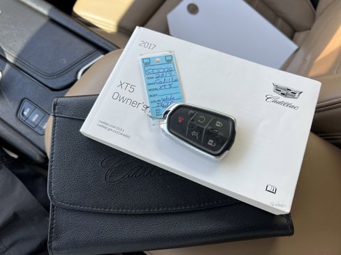 Used 2017 Cadillac XT5 Platinum w/ Driver Assist Package image 37