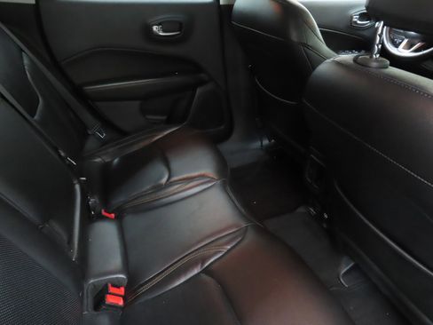 Used 2018 Jeep Compass Limited w/ Navigation Group image 23