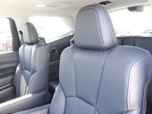 Used 2025 Subaru Ascent Touring w/ Popular Package #1 image 17