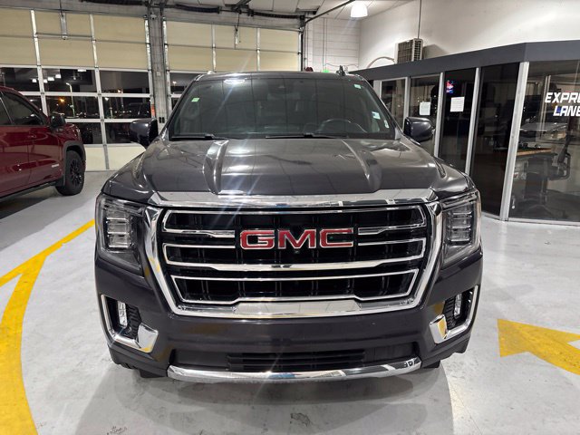 Used 2023 GMC Yukon XL SLT w/ SLT Premium Package AWD/4WD image 3