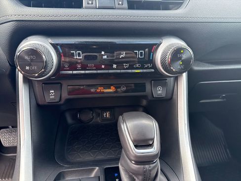 Used 2024 Toyota RAV4 XLE Premium image 23