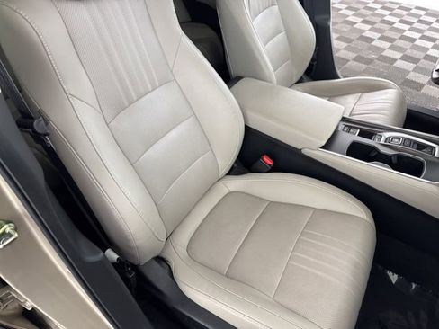 Used 2020 Honda Accord Touring image 31