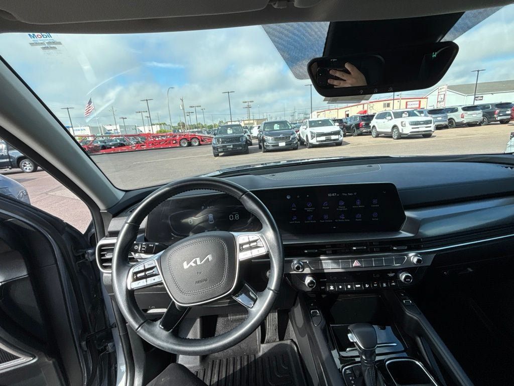 Used 2024 Kia Telluride S FWD image 15
