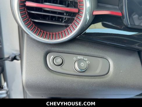 New 2026 Chevrolet Trax RS w/ Driver Confidence Package FWD image 31