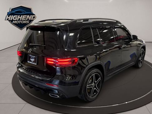 Used 2024 Mercedes-Benz GLB 250 4MATIC image 5