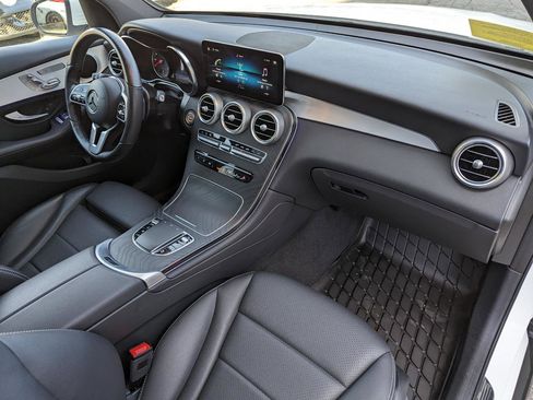 Used 2021 Mercedes-Benz GLC 300 4MATIC image 34