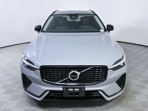 Used 2025 Volvo XC60 B5 Core AWD/4WD image 36
