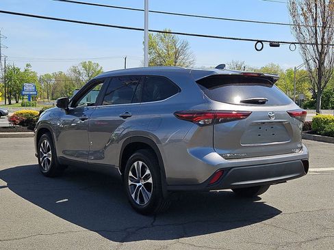 Certified 2025 Toyota Highlander XLE AWD/4WD image 29