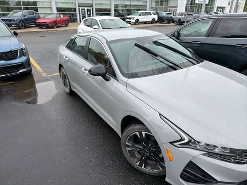 Used 2023 Kia K5 GT-Line w/ GT-Line Premium Package FWD image 3