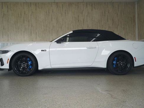 Used 2024 Ford Mustang GT Premium w/ GT Performance Package RWD image 5