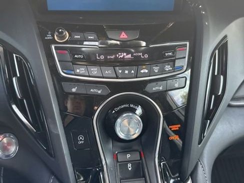 Used 2025 Acura RDX SH-AWD image 9