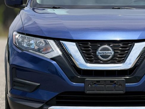Used 2018 Nissan Rogue SV AWD/4WD image 11