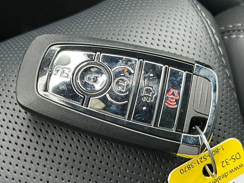 New 2026 Lincoln Navigator L Reserve w/ Jet Appearance Package image 32