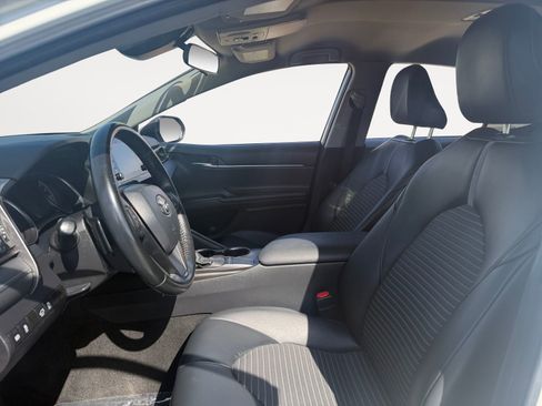 Certified 2022 Toyota Camry SE w/ Carpet Mat Package (TMS) FWD image 9