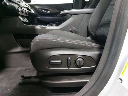 Used 2022 GMC Terrain SLE w/ Driver Convenience Package image 29