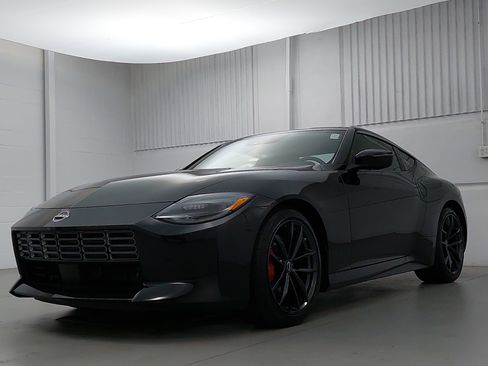 Used 2024 Nissan Z Performance w/ Floor Mat Package image 1