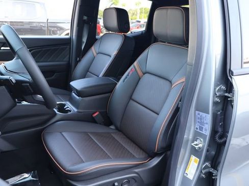 New 2026 GMC Canyon AT4 w/ AT4 Premium Package AWD/4WD image 13