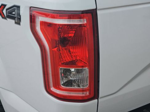 Used 2016 Ford F150 XLT w/ Trailer Tow Package image 40