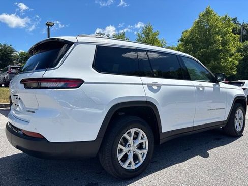 Used 2023 Jeep Grand Cherokee L Limited AWD/4WD image 4