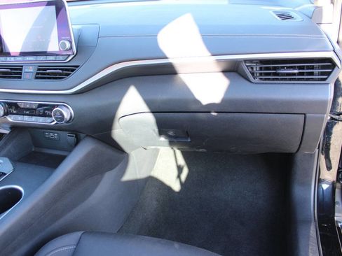 Used 2019 Nissan Altima 2.5 SV image 42