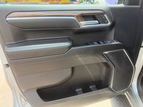 Used 2023 Chevrolet Silverado 1500 LT AWD/4WD image 12