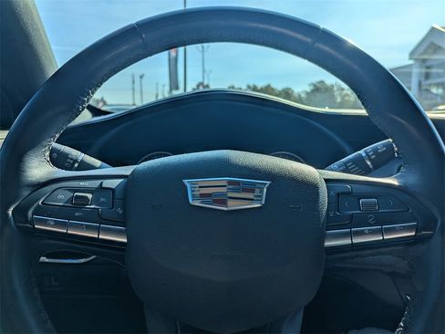 Used 2020 Cadillac XT4 Premium Luxury image 34