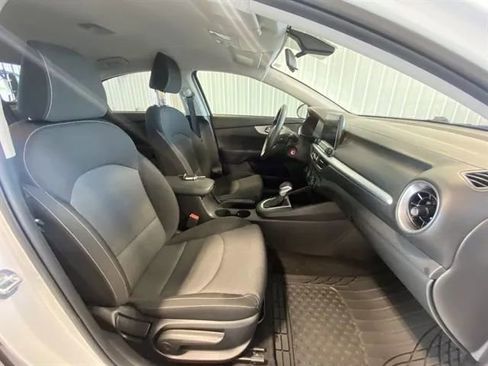 Used 2022 Kia Forte LXS image 21