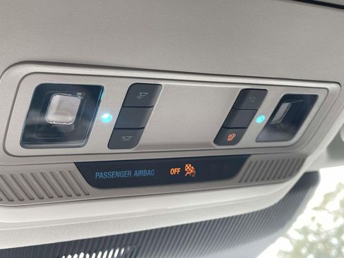 Used 2025 Ford Explorer Active image 30