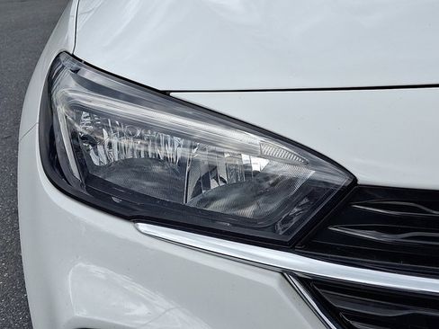 Used 2021 Buick Encore GX Select image 9