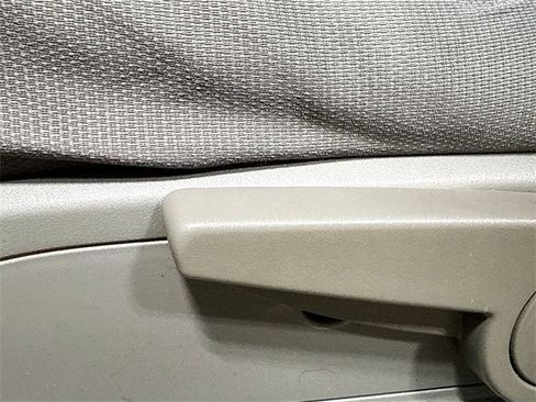 Used 2011 Chevrolet Traverse LS image 17