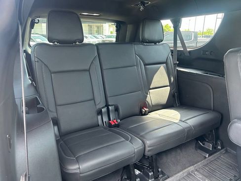 Used 2023 GMC Yukon XL Denali w/ Denali Reserve Package RWD image 17