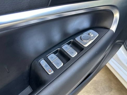 Used 2026 Genesis G70 2.5T RWD image 38
