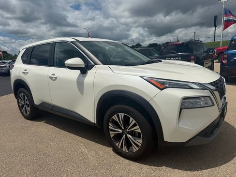 Used 2023 Nissan Rogue SV AWD/4WD image 2