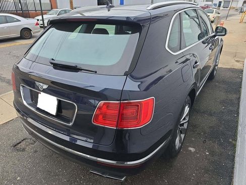 Used 2019 Bentley Bentayga image 4
