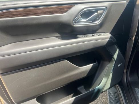 Used 2021 Chevrolet Tahoe Z71 AWD/4WD image 12